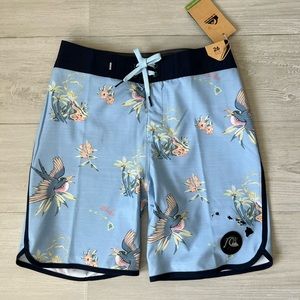 NWT QuickSilver Boys Swim Shorts (26)